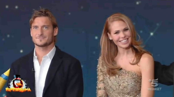 Ilary Blasi e Francesco Totti a Paperissima (video youtube)