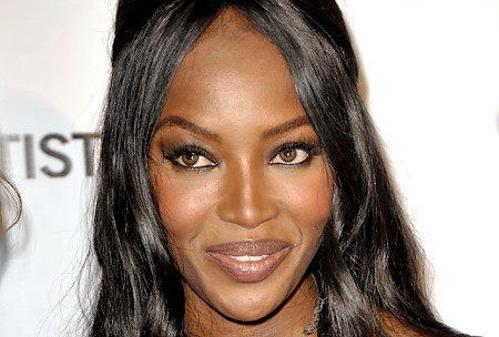 Video Naomi Campbell: Nozze annullate e spostate a febbraio