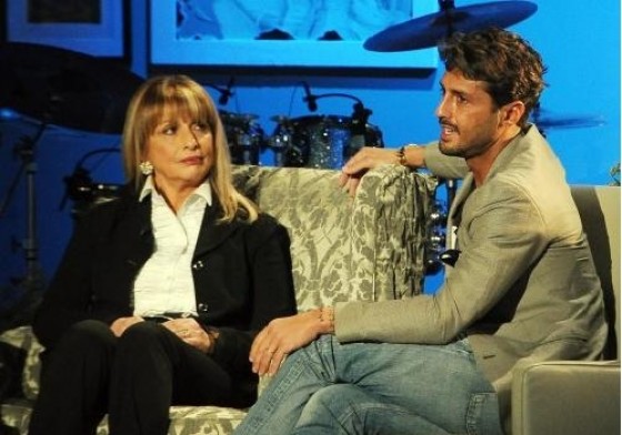 Kalispera: Fabrizio Corona ospite con la madre Gabriella