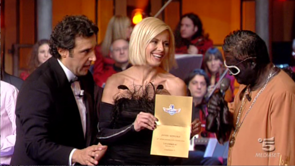 La Corrida di Flavio Insinna: Grande debutto su Canale 5