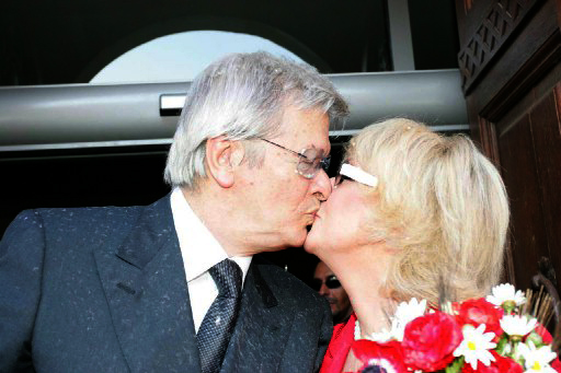 Loretta Goggi: “Sarò sempre al tuo fianco” al suo Gianni Brezza morto ieri a Roma