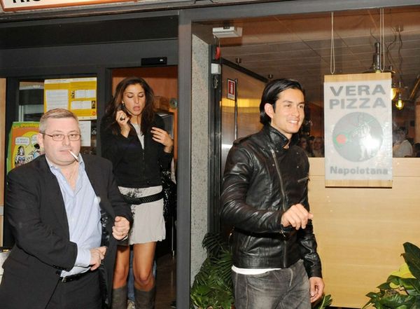 Margherita Zanatta e Andrea Cocco: Foto insieme agli amici e tanti autografi ai fan