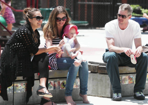 Jessica Alba: Al parco con la piccola Honor incontra Eric Dane