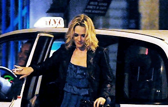 Laura Chiatti: Paparazzata con Davide Lamma visibilmente alticcia, ubriaca di felicità