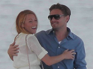 Leonardo Di Caprio: Paparazzato con Blake Lively a bordo di uno yacht
