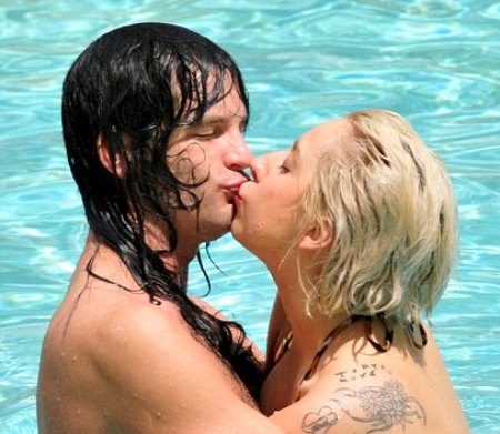 Lady Gaga: E’ rottura tra la cantante americana e il musicista Luc Carl