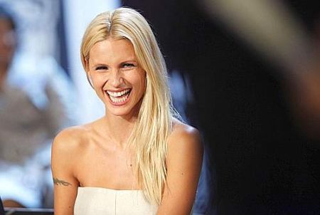 Il settimanale Corona Star’s: Michelle Hunziker single? E’ una bugiarda!
