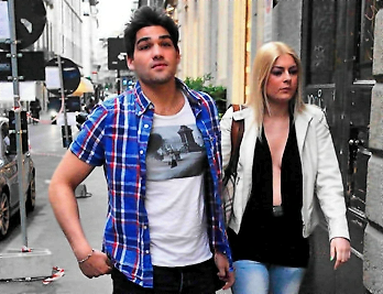 Nando Colelli e Nicole Limonta paparazzati per le strade di Milano