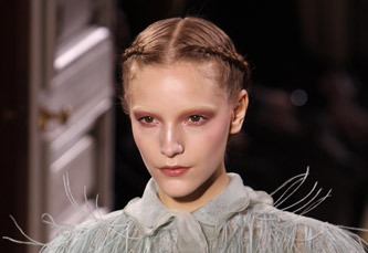 Valentino: Collezione Primavera Estate 2011, in scena la leggerezza