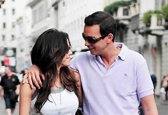 Marianne Puglia: Paparazzata a spasso per Milano con un nuovo ragazzo