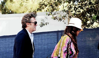 Sabrina Ferilli e Flavio Cattaneo: A Villa Borghese passeggiano mano nella mano