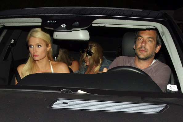 Paris Hilton: Da Cy Waits al regista Todd Philips, subito inseparabili!