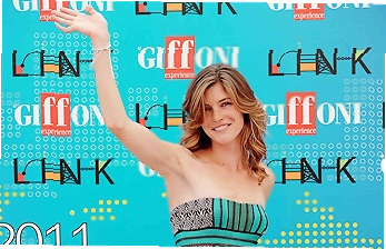 Vittoria Puccini: Al Giffoni Film Festival “Successo al cinema e Fiction Tv, vorrebbe anche fare teatro”