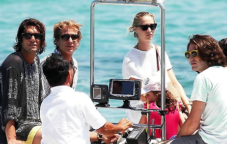 Beatrice Borromeo: Con Pierre Casiragni dal Principato di Monaco diretti in Costa Azzurra