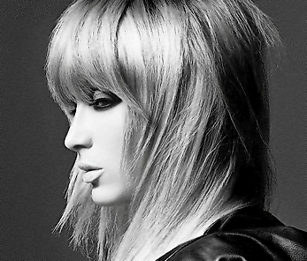 Paris Hilton: Gossip, posa per V Magazine in una versione davvero speciale!