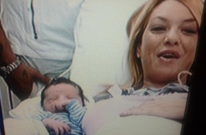 Remo Nicolini e Claudia Losito: Foto del piccolo Gabriel, Pomeriggio 5 filma la nascita