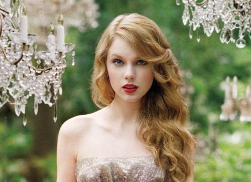 Taylor Swift: “Wonderstruck” è il suo primo profumo presentato a New York City