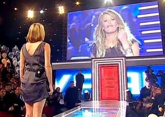 Oops Grande Fratello 12: Valeria Molin Pradel, fuori di seno nella vasca da bagno