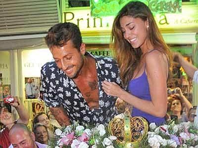 Belen Rodriguez: Fabrizio Corona restituisce l’anello e le regala una Mercedes G 55