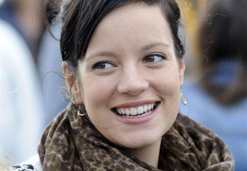 Lily Allen: Mamma al settimo cielo, fiocco rosa in casa di Sam Cooper