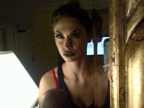 Melissa Satta: Su twitter posta autoscatti spiccatamente sexy