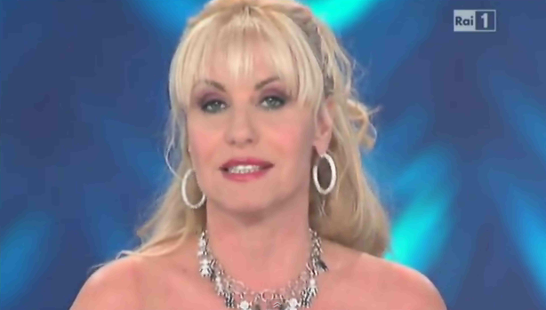 Ti lascio una canzone 2011: Ospiti puntata del 5 novembre Paola e Chiara e i Dik Dik