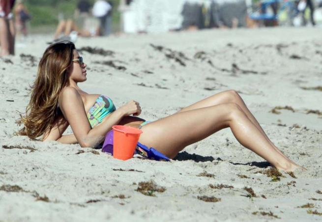 Aida Yespica: Insieme a Bobo Vieri in vacanza a Miami (foto e video)