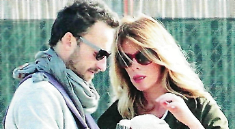 Alessia Marcuzzi e Francesco Facchinetti: Passeggiata al mare con Mia