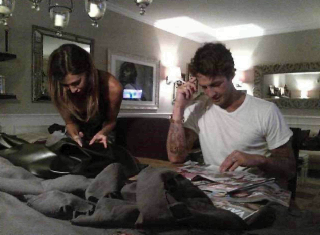 Belen Rodriguez e Fabrizio Corona: Su twitter le foto private