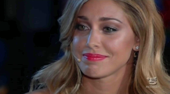 Belen Rodriguez: Ospite a Kalispera “Amo alla follia Fabrizio, non lo difendo, lo accompagno”