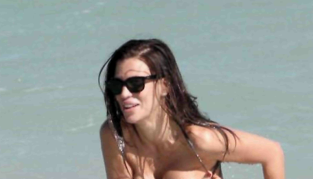 Oops 2011: Claudia Galanti a Miami Beach, ecco le foto dei paparazzi