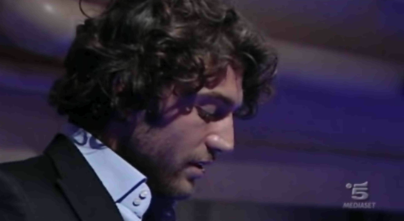 Grande Fratello 12: Amedeo legge la busta e va in nomination insieme a Luca e Monica