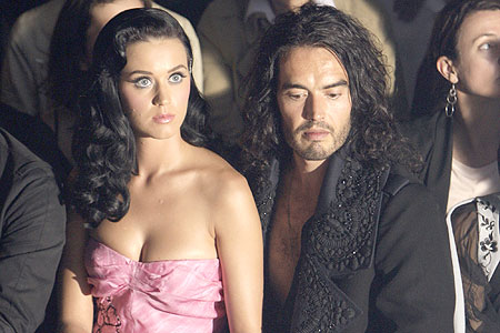 Russell Brand e Katy Perry: Irremovibili sul divorzio, la casa di Hollywood resta alla moglie