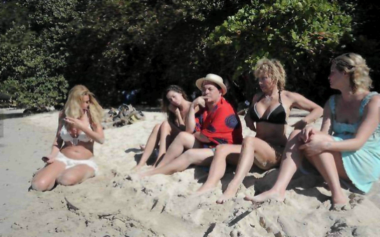 L’Isola dei Famosi 9: Valeria Marini attacca Flavia Vento “Non fai mai niente!”
