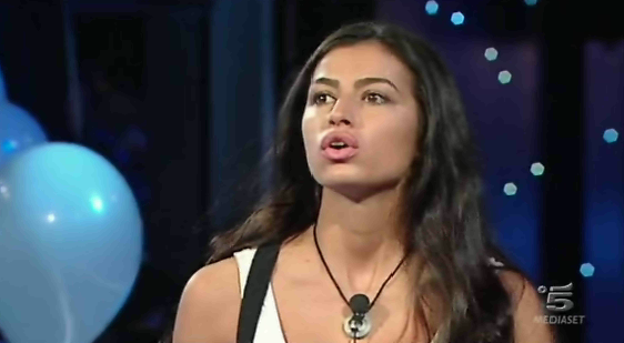 Grande Fratello 12: Una sexy camionista Valentina La Notte si aggiunge ai concorrenti della casa
