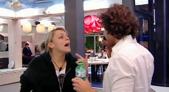 Grande Fratello 12 Gaia e Amedeo litigano “Vieni in nomination con me!”