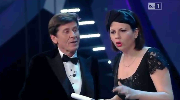 Geppi Cucciari: Simpatica e spumeggiante cattura il pubblico dell’Ariston (video)