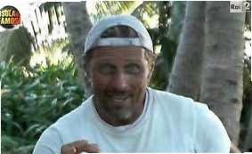 Max Bertolani Isola dei Famosi 9: Prima abbandona l’isola e poi ci ripensa!