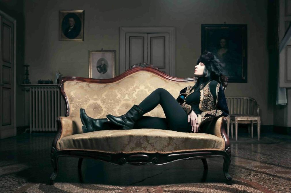 Eva : Il suo primo disco da solista “Cadono nuvole” Nuovo album Eva Prozac