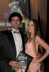 stranger music awards : Conduce Georgia Viero