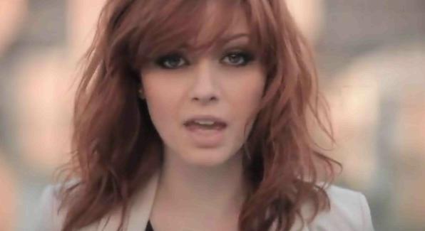 Annalisa Scarrone: E’ appena uscito “Tra due minuti è primavera” Tra due minuti è primavera: Annalisa Scarrone