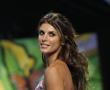 Elisabetta Canalis sfilata: Miss Bikini Luxe, un’amazzone perfetta! (video)