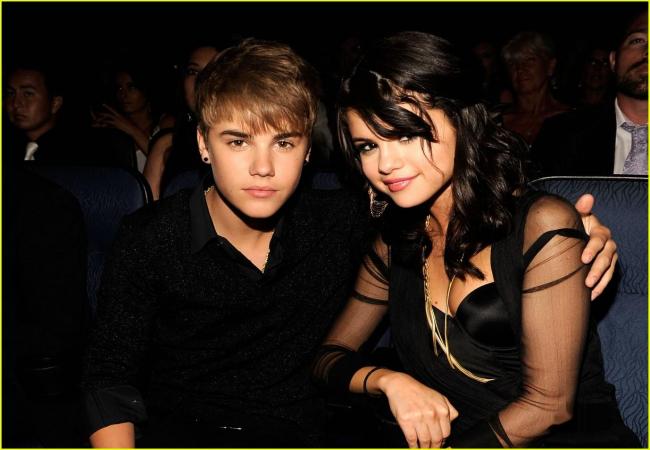 Justin Bieber gossip : Selena Gomez è gelosa di Carly Rae Jepsen (video)