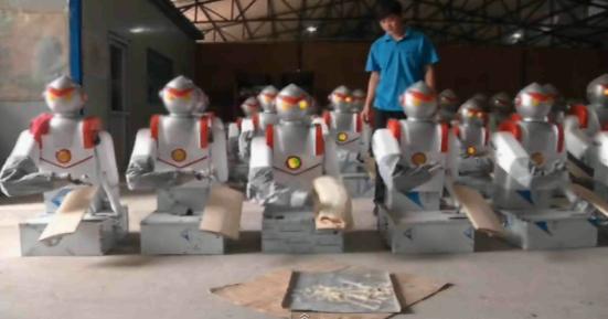 Chef in cucina : In Cina ci pensano i cuochi robot! (video)