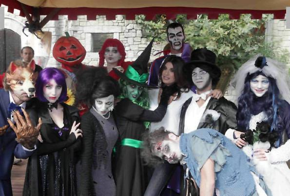 Elisabetta Canalis: Madrina Gardaland Magic Halloween (video)