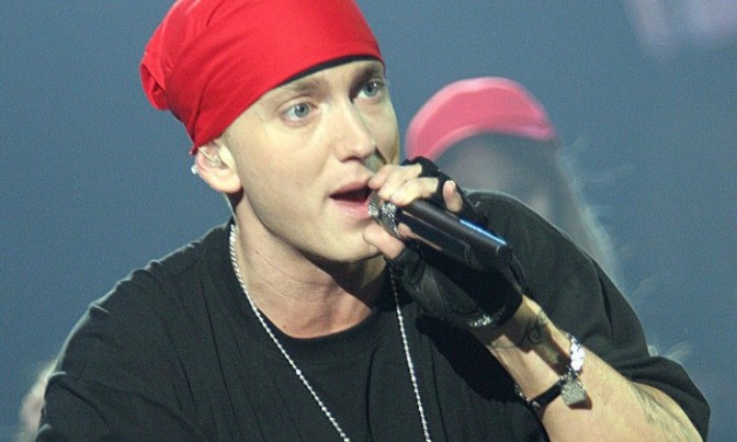 Eminem compleanno : Festa online su Twitter e Facebook