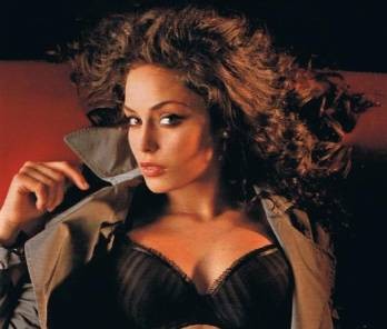 Le ultime foto bellissime di Raffaella Fico incinta: gossip notizie ultima ora