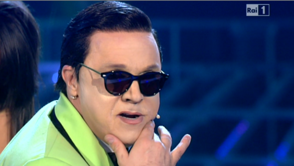 Tale e Quale Show: Gabriele Cirilli imita “PSY” e vince la puntata del 9 novembre 2012 (video)