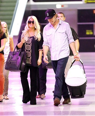 Jessica Simpson: E’ incinta di nuovo, lo annuncia su Twitter