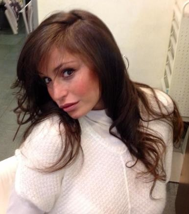 Raffaella Fico: La neo mamma vende le foto di Pia a 100.000 euro